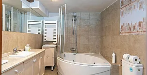 Vinotinto Apartamentos 003