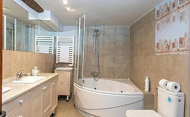 Vinotinto Apartamentos en Adahuesca (Huesca) - Foto 3