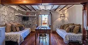 Vinotinto Apartamentos 002