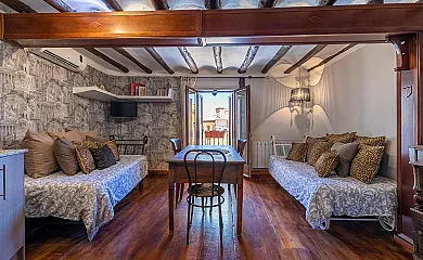 Vinotinto Apartamentos en Adahuesca (Huesca) - Foto 2