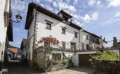 Casa Pistolo I y II en Ochagavía (Navarra) - Foto 1