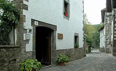 Casa Pistolo I y II en Ochagavía (Navarra) - Foto 3