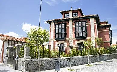 Apartamentos Turísticos La Solana en Colombres (Asturias) - Foto 1