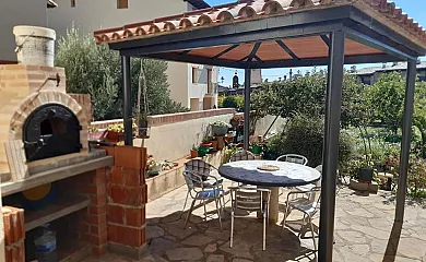 Apartamentos Turismo Rural Casa Gargallo en Rubielos de Mora (Teruel) - Foto 1