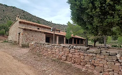 La Vieja Escuela en Fuentes de Rubielos (Teruel) - Foto 1