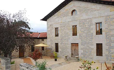 Apezetxea Landetxea - Casa Rural en Narvaja (Álava) - Foto 1