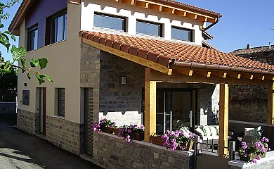 Orlegy Casa Rural en Villanañe (Álava) - Foto 1