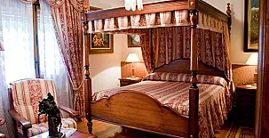 Mansión Longinos 007