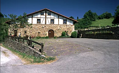 Casa Rural Baztarretxe en Berastegi (Guipuzcoa) - Foto 1