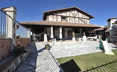 Casa Rural El Pico Llanillo en San Miguel Del Arroyo (Valladolid) - Foto 1