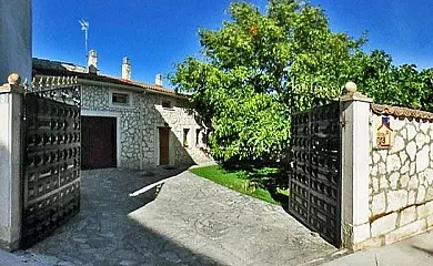 Casa rural Los Robles en Fompedraza (Valladolid) - Foto 1