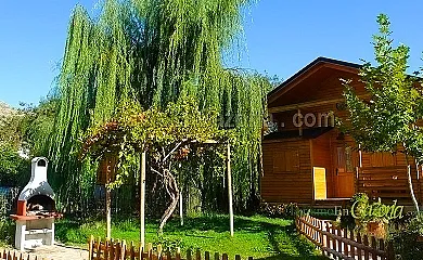 Apartamentos y Cabañas de Madera Arroyo frío en La Iruela (Jaén) - Foto 3