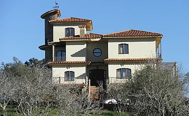 Casa Rural Sierras y Valles en Salvatierra de los Barros (Badajoz) - Foto 1