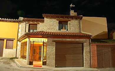 Casa rural Maribella en Zazuar (Burgos) - Foto 1