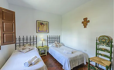 Alojamientos La Axarquia en Alcaucin (Málaga) - Foto 6