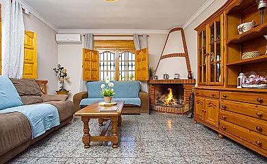 Alojamientos La Axarquia en Alcaucin (Málaga) - Foto 19