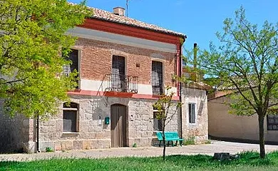 Casa Rural Felix Pascual en Hinestrosa (Burgos) - Foto 1