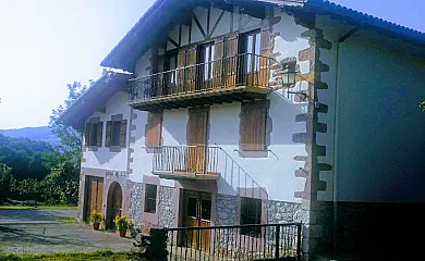 Casa Rural Larraldea en Gartzain (Navarra) - Foto 1