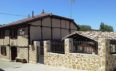 Casa Triskel en Valdeavellano de Ucero (Soria) - Foto 1