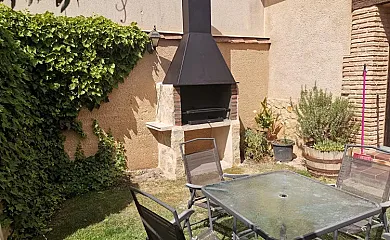 La Casa de los Pollos en Turrubuelo (Segovia) - Foto 1