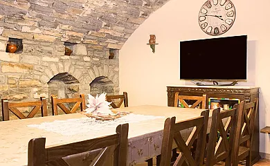 Casa Rural Pueyo en El Pueyo de Araguás (Huesca) - Foto 5