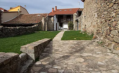 Casa del Abuelo en Hoyos Del Espino (Ávila) - Foto 1