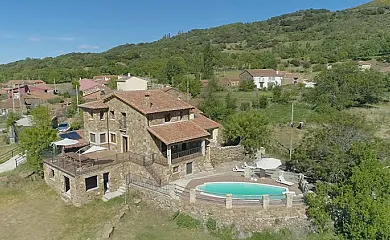 La Hija de Lalo y el Hijo de Chelo en La Aldehuela (Ávila) - Foto 1