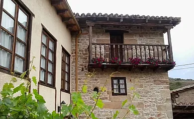 Casas de La Torre en Reocin de los Molinos (Cantabria) - Foto 1