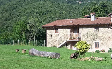 Ca l´Arnau en Les Planes D´Hostoles (Girona) - Foto 1