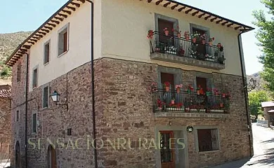 Casa Rural Lázaro en Viniegra de Arriba (La Rioja) - Foto 1