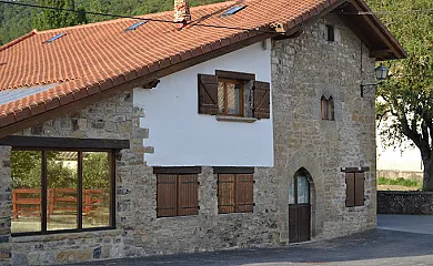 Casa Maestro en Izal (Navarra) - Foto 1