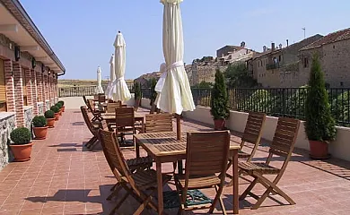 Apartamentos Puerta de la Villa en Maderuelo (Segovia) - Foto 3