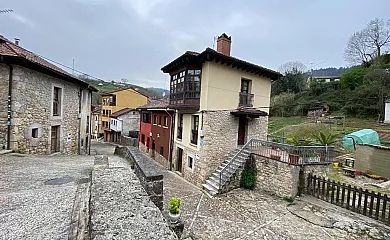 Casa Triana en Infiesto (Asturias) - Foto 1