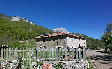 Narciso, La Casa de Yanu y Venta L´Aurora en Sobrefoz (Asturias) - Foto 1