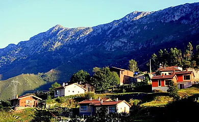 Casas Colgadas del Cares en Llonín (Asturias) - Foto 1