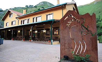 Posada La Vieja Escuela en San Roque de Riomiera (Cantabria) - Foto 1