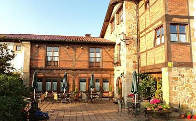 Posada Señorio de Altamira en Santillana Del Mar (Cantabria) - Foto 1