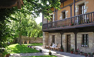 Posada Los Duendes en Helguera de Molledo (Cantabria) - Foto 1