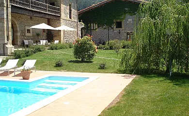 Casona Garcia Quijano en San Felices de Buelna (Cantabria) - Foto 1