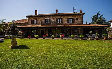 Posada La Montañesa en Los Corrales de Buelna (Cantabria) - Foto 1