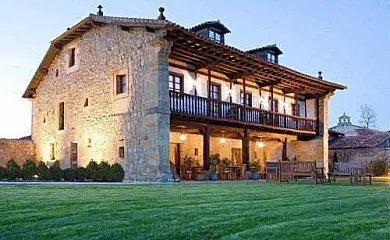 Casona Palación de Toñanes en Toñanes (Cantabria) - Foto 1