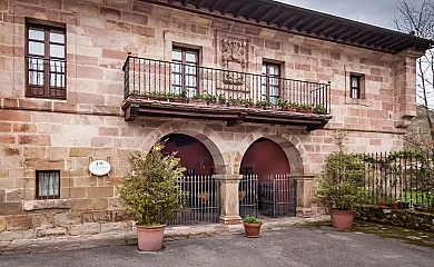 Casona La Salceda en Treceño (Cantabria) - Foto 1