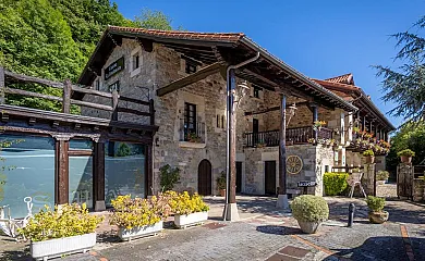 Casona La Hondonada en Teran de Cabuerniga (Cantabria) - Foto 1