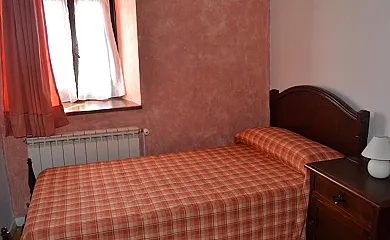 Hotel Casona Dos Lagos en Villaescusa (Cantabria) - Foto 7