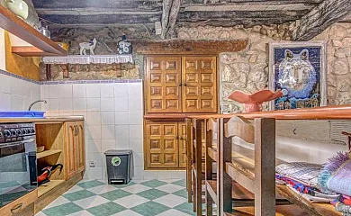 Hotel Casona Dos Lagos en Villaescusa (Cantabria) - Foto 17