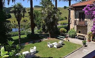 Hotel Casona Dos Lagos en Villaescusa (Cantabria) - Foto 1