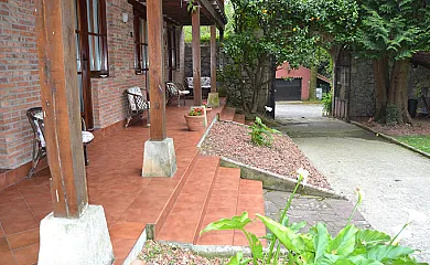 Hotel Casona Dos Lagos en Villaescusa (Cantabria) - Foto 3