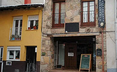 Hospedería Tía María en Casillas (Ávila) - Foto 1