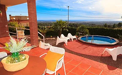 Villa Margarita en Riudecanyes (Tarragona) - Foto 1