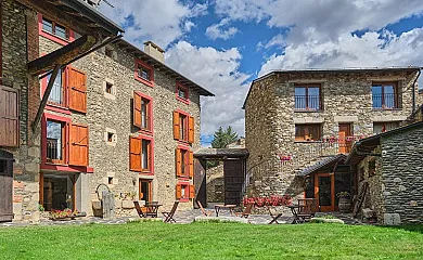 Cal Marrufès en Age (Puigcerdà) (Girona) - Foto 1